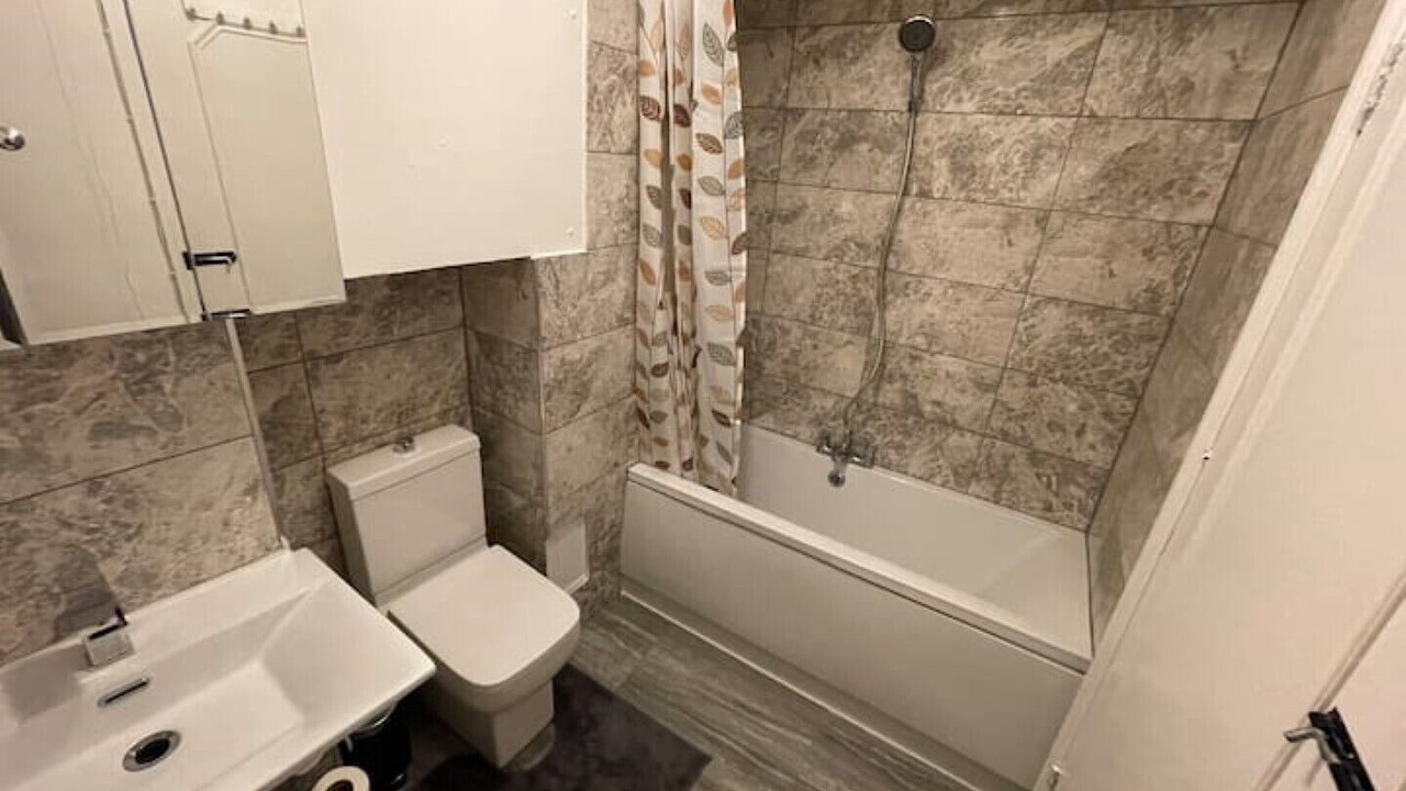 Photo of Bathroom in Homerton