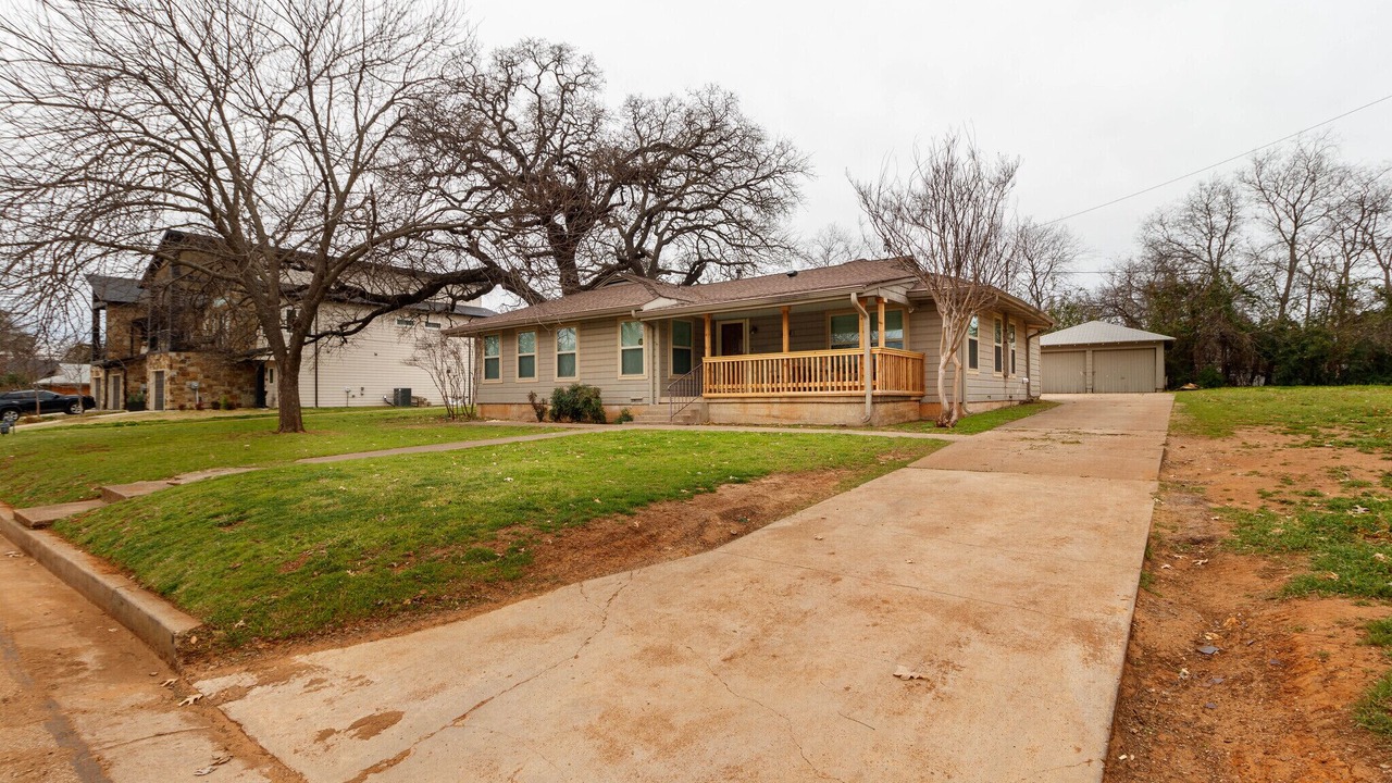 Photo of Outdoor in Central Arlington