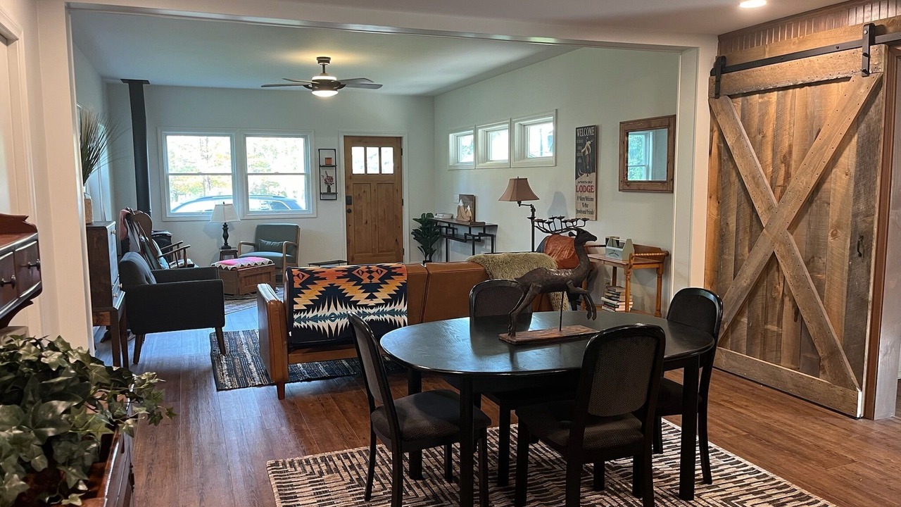 Photo of Livingroom in Manchester Center