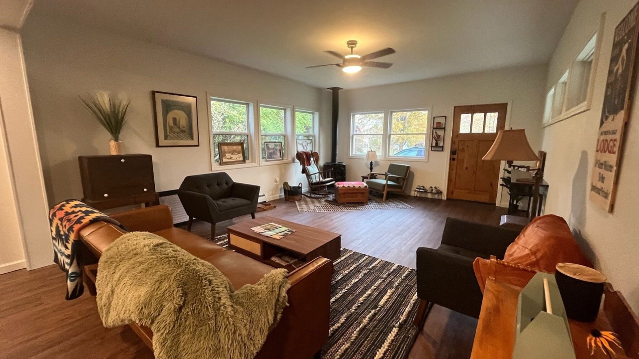 Photo of Livingroom in Manchester Center