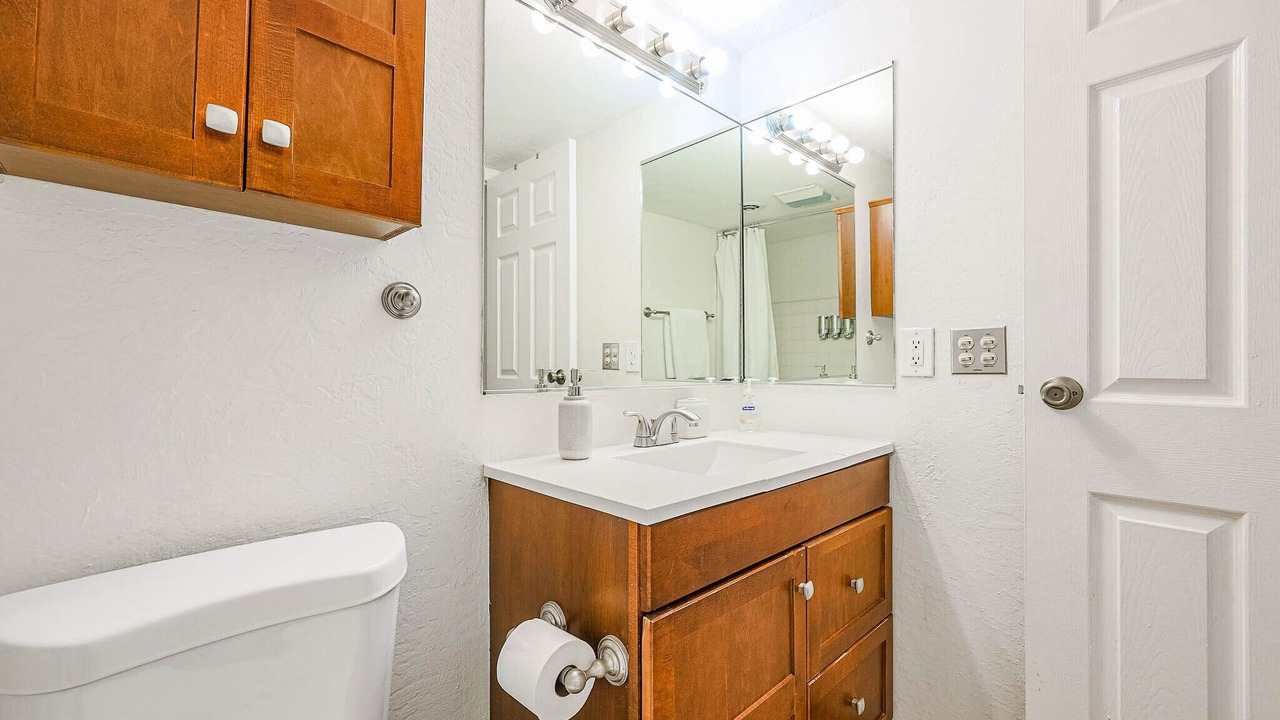Photo of Bathroom in Fashion Square