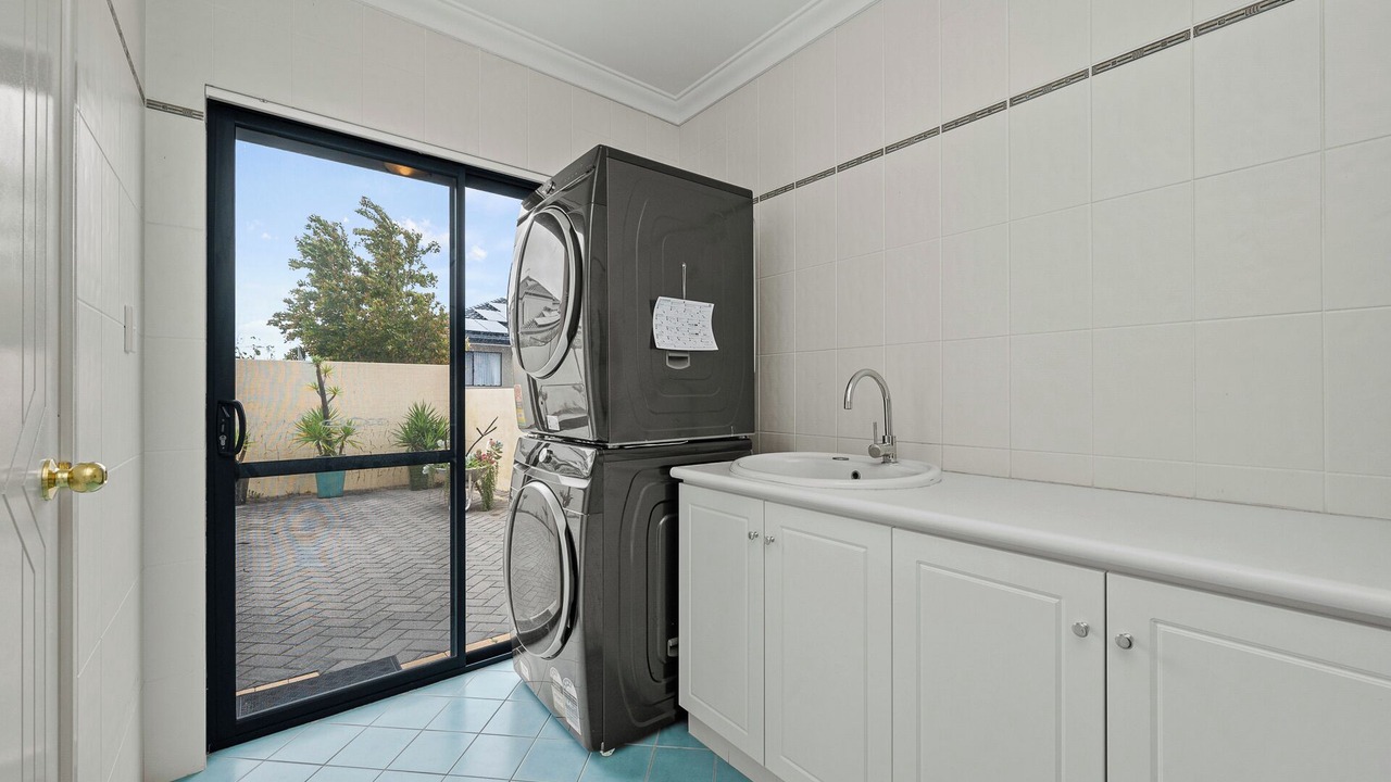 Photo of Others in Mirrabooka