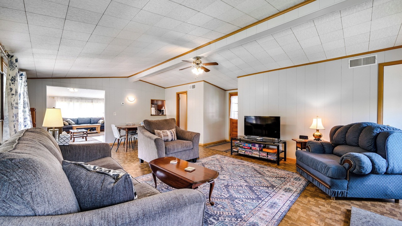 Photo of Livingroom in Mattawana