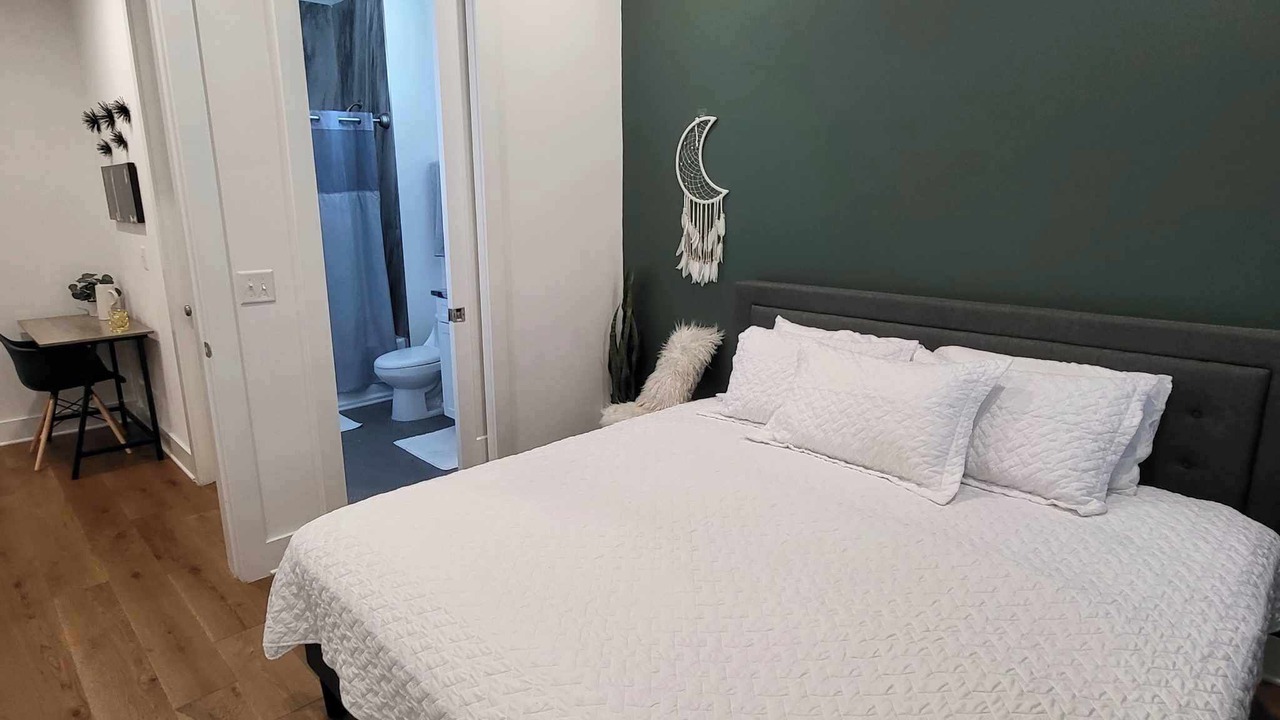 Photo of Bedroom in Inglewood