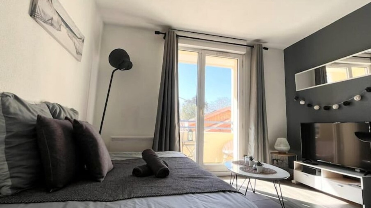 Photo of Bedroom in Talence