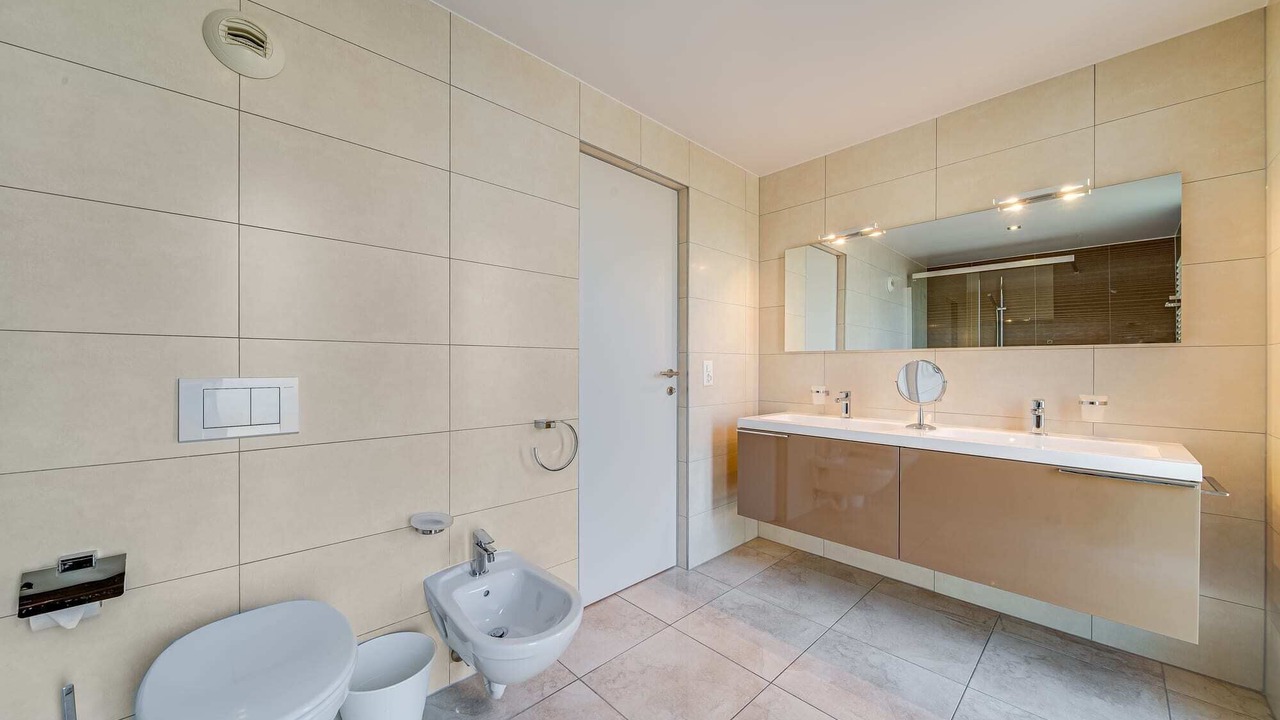 Photo of Bathroom in Montreux City Centre