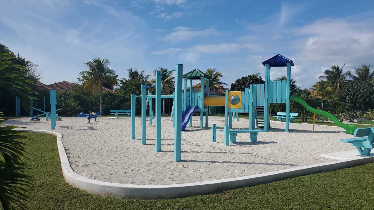 Photo of Others in Palm Cay