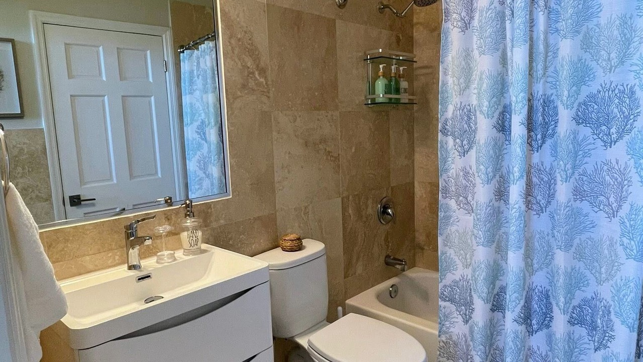 Photo of Bathroom in Palm Cay