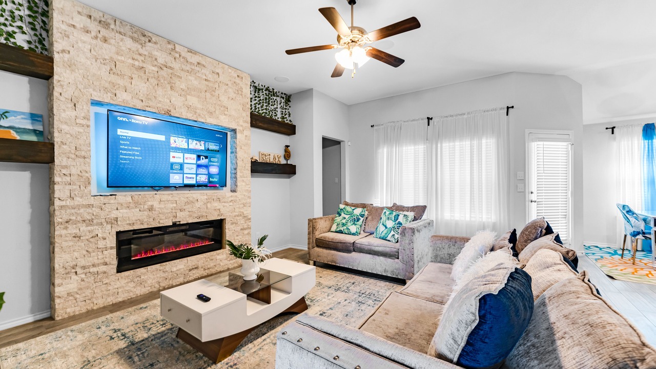 Photo of Livingroom in Grand Prairie