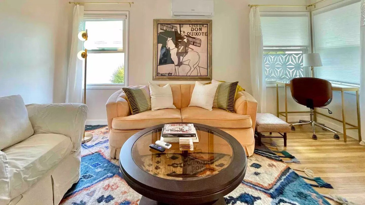 Photo of Livingroom in Eastside