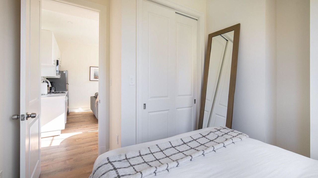 Photo of Bedroom in Dupont Circle