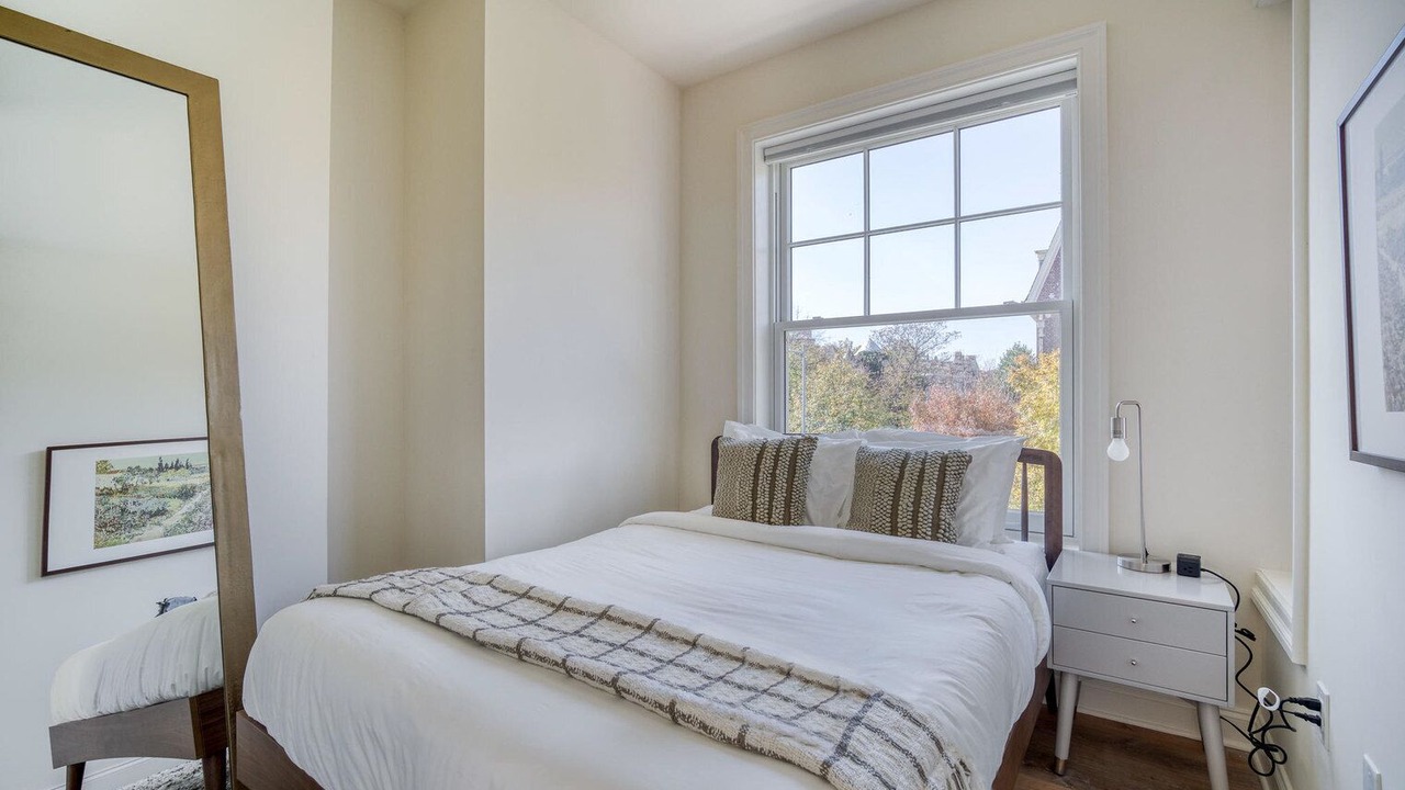 Photo of Bedroom in Dupont Circle