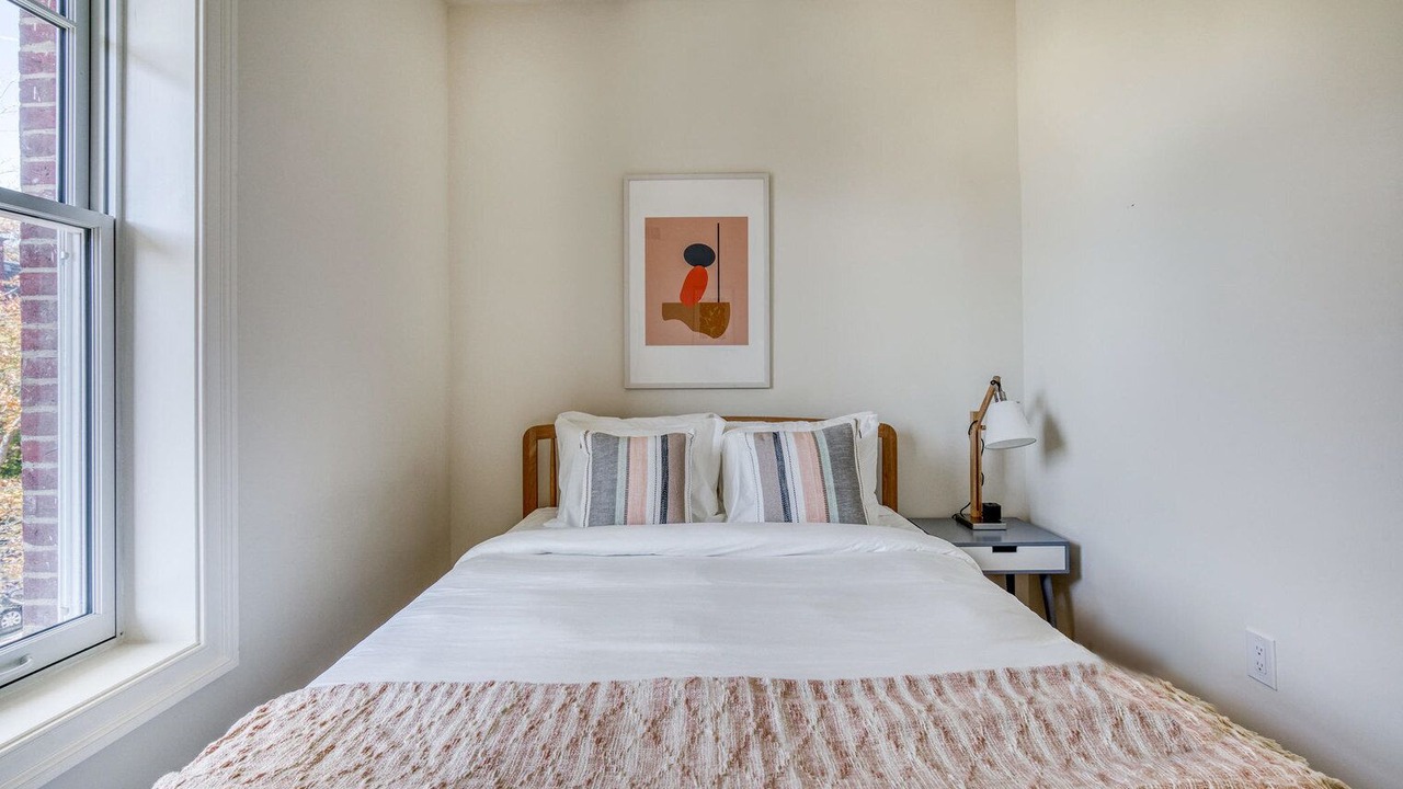 Photo of Bedroom in Dupont Circle