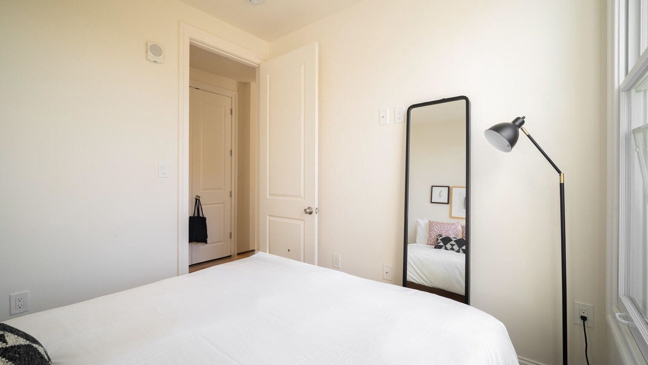 Photo of Bedroom in Dupont Circle