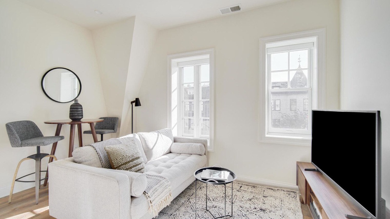 Photo of Livingroom in Dupont Circle