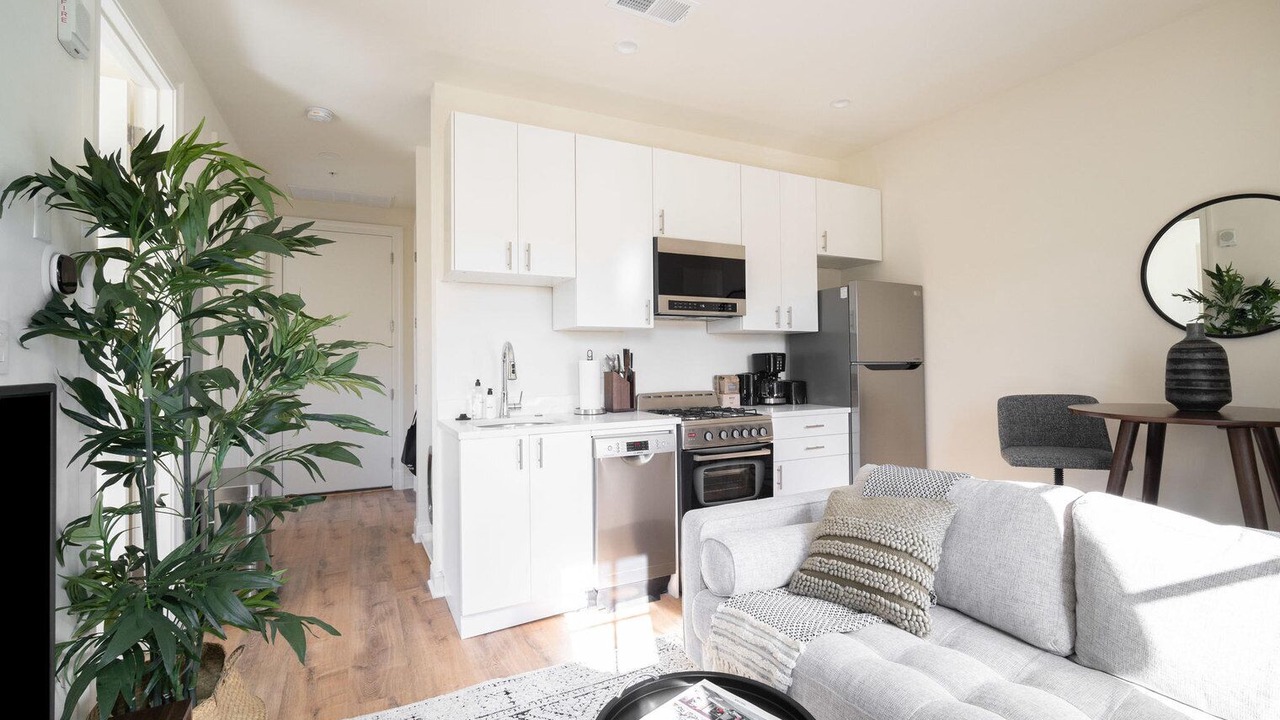 Photo of Livingroom in Dupont Circle
