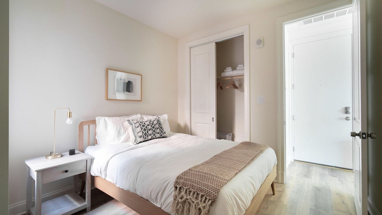 Photo of Bedroom in Dupont Circle