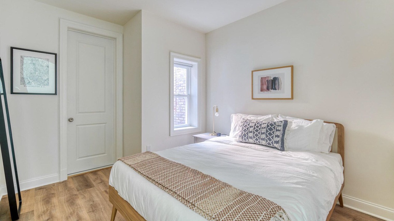 Photo of Bedroom in Dupont Circle