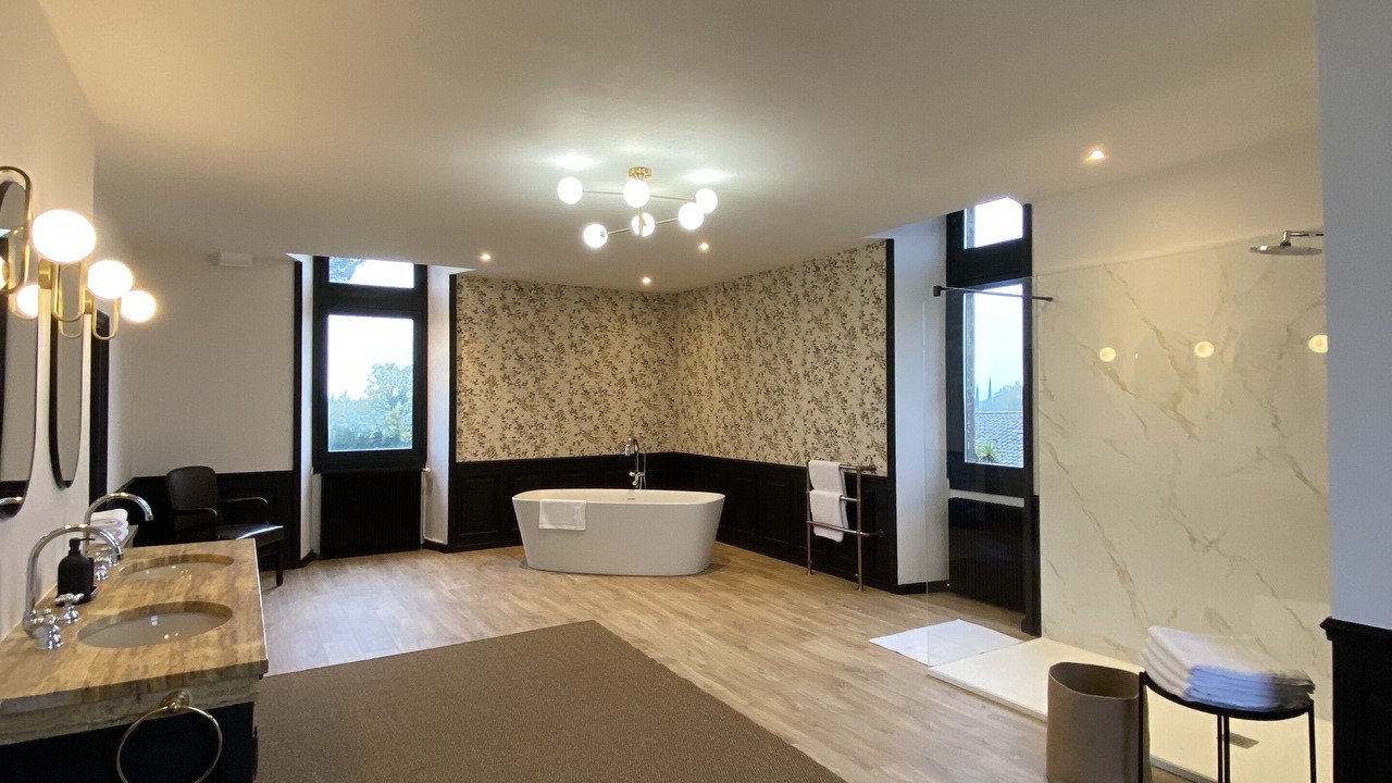 Photo of Bathroom in Haux