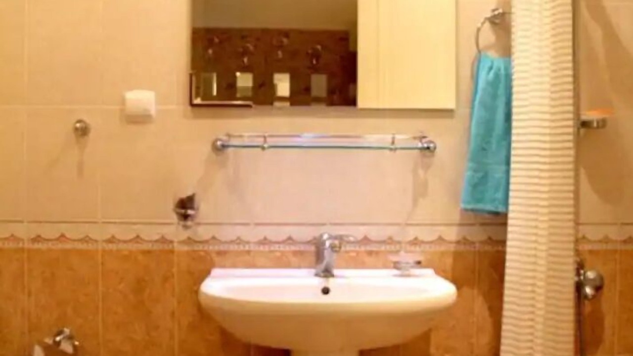 Photo of Bathroom in Kentron