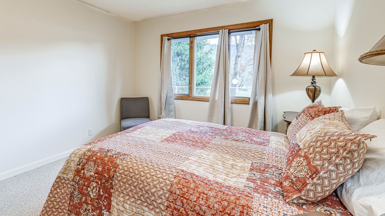 Photo of Bedroom in Grants Pass