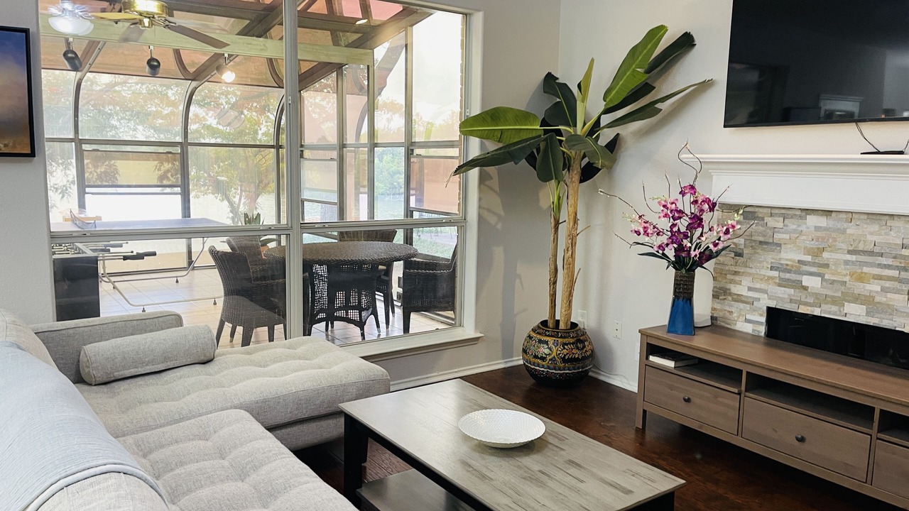 Photo of Livingroom in Irving