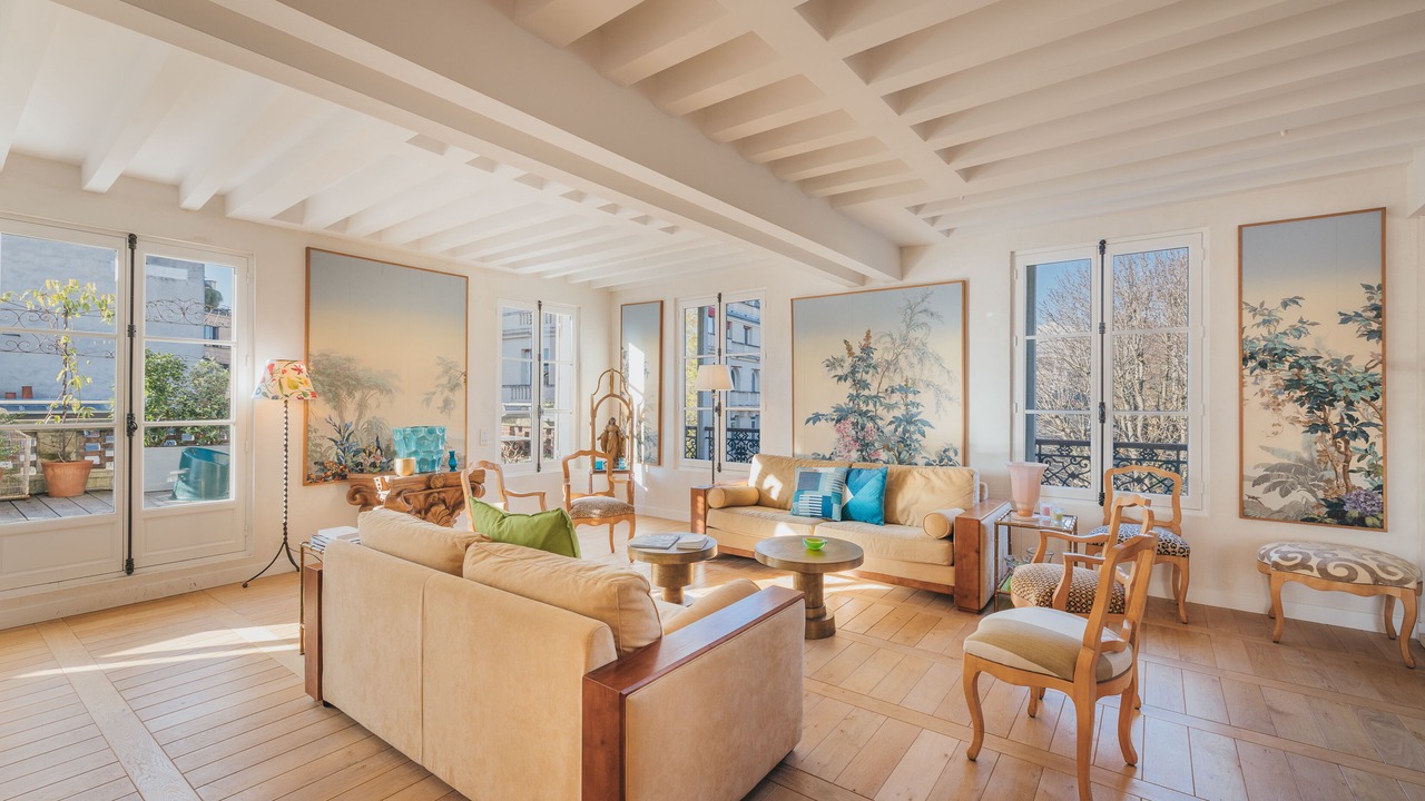 Photo of Livingroom in Champs-Elysees