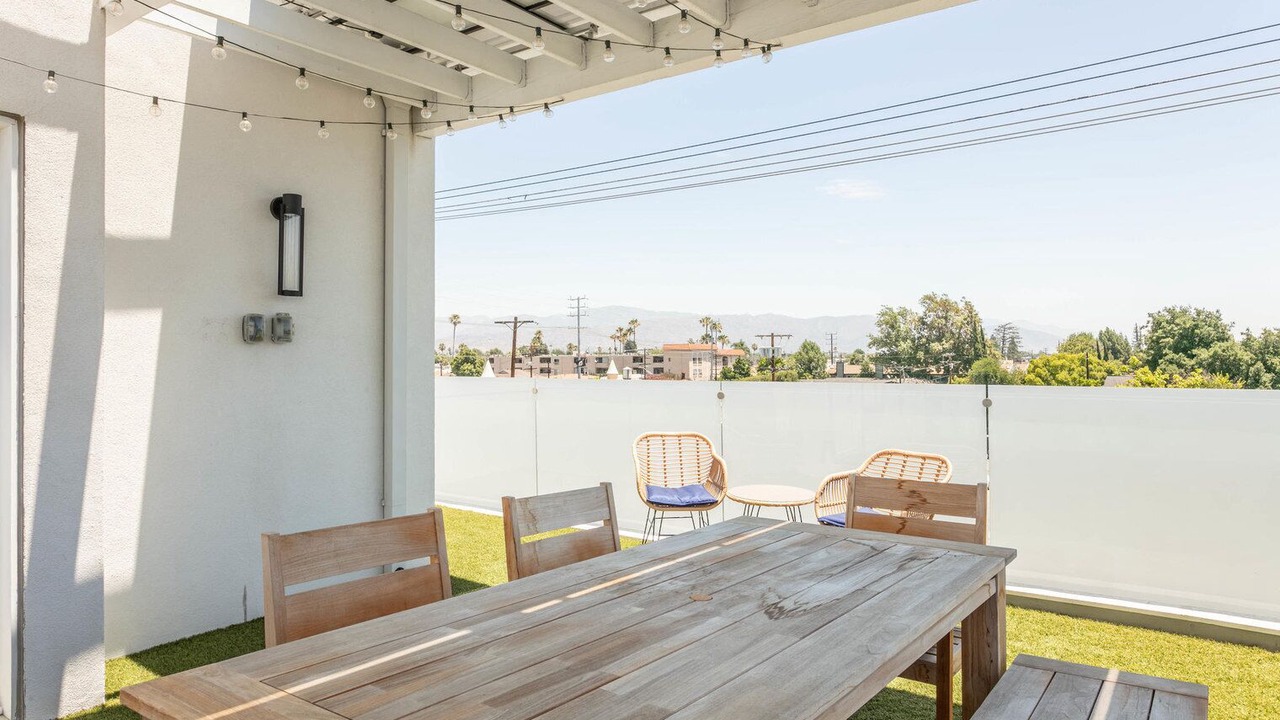 Photo of Outdoor in Valley Village