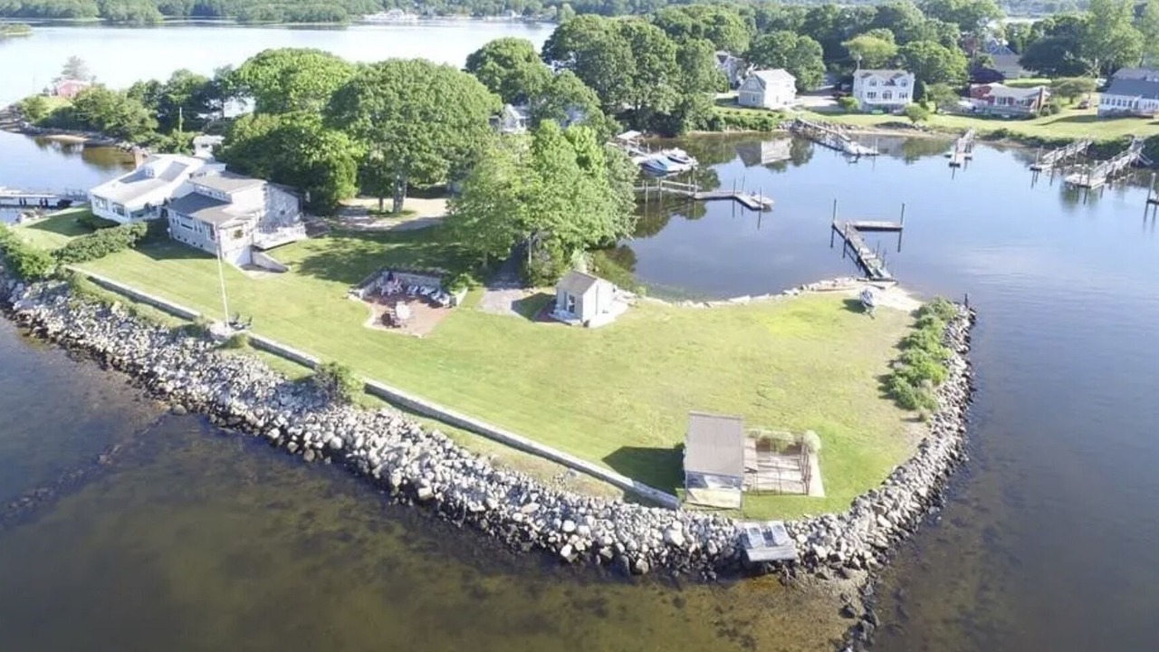 Photo of Others in Narragansett