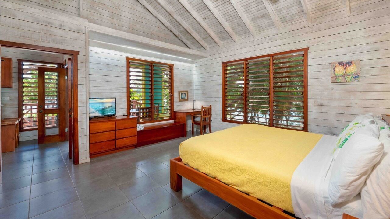 Photo of Bedroom in First Bight