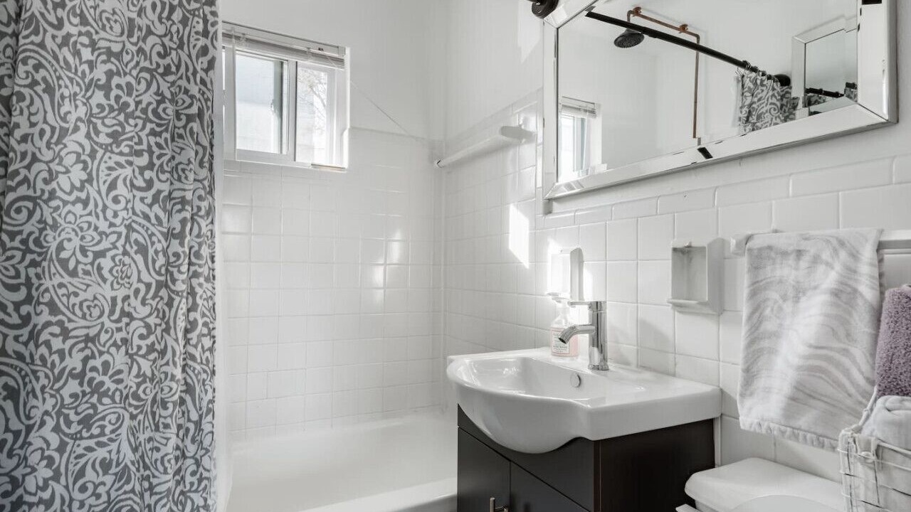Photo of Bathroom in Melrose