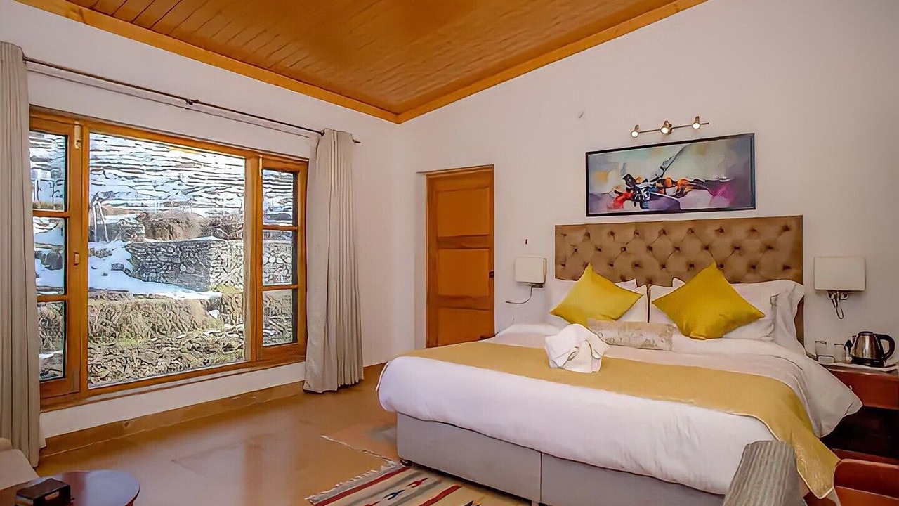 Photo of Bedroom in Tehri Range