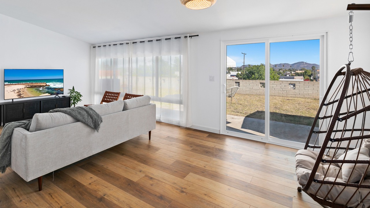 Photo of Livingroom in Serra Mesa
