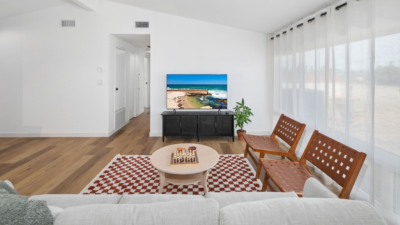 Photo of Livingroom in Serra Mesa