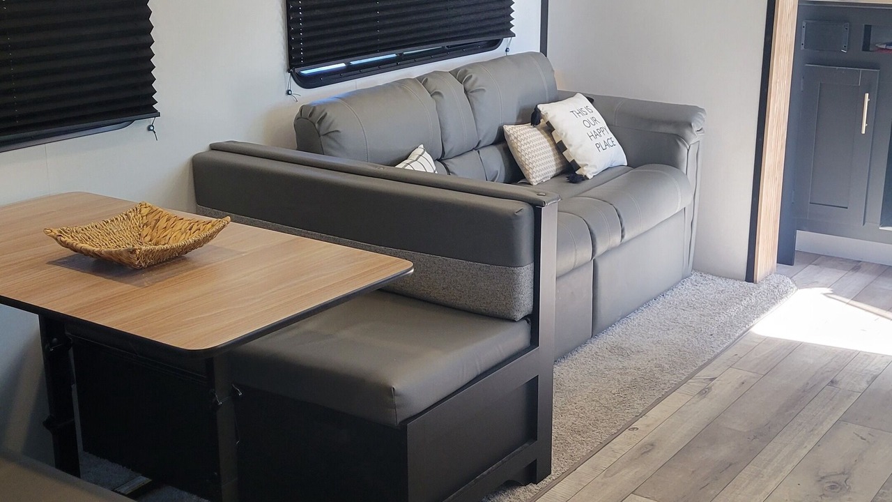 Photo of Livingroom in Prunedale