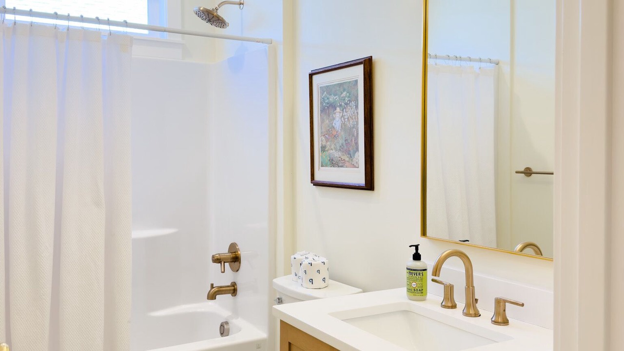 Photo of Bathroom in Manzanita