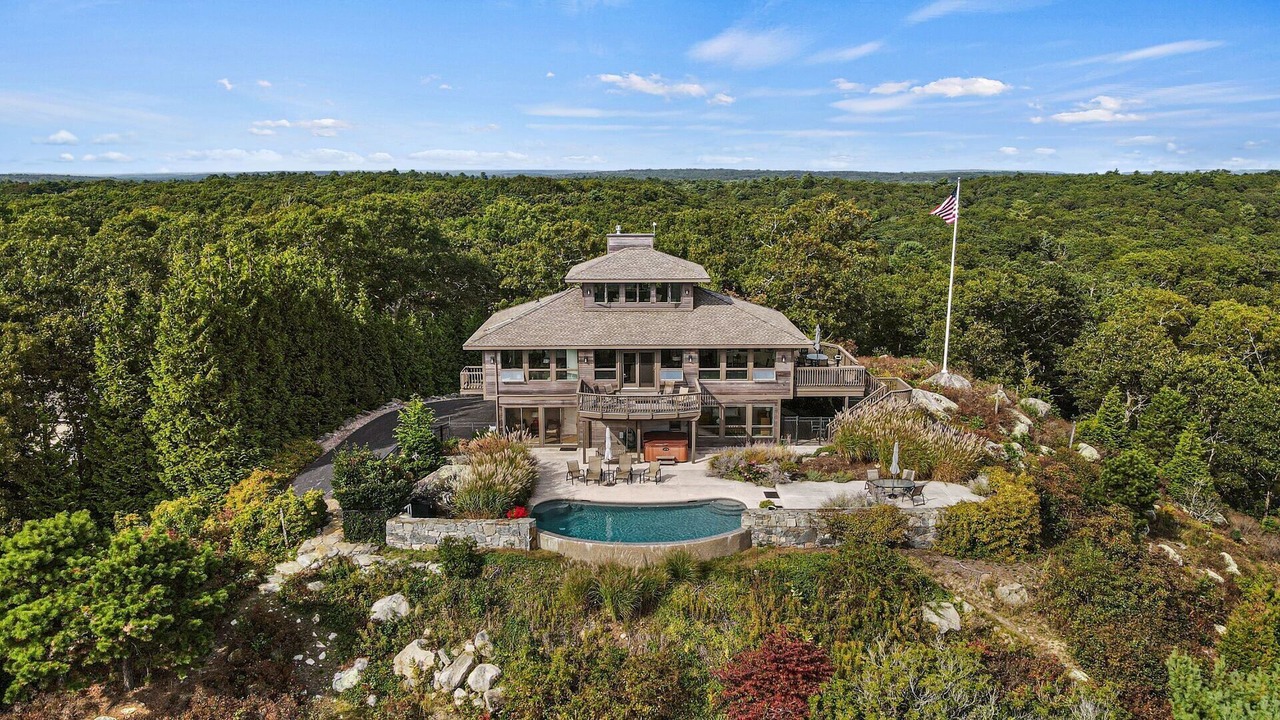 Photo of Outdoor in Charlestown