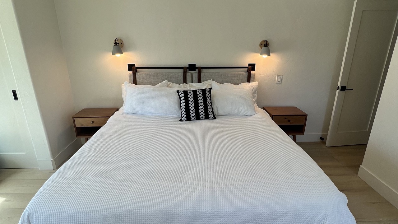 Photo of Bedroom in Blenman-Elm