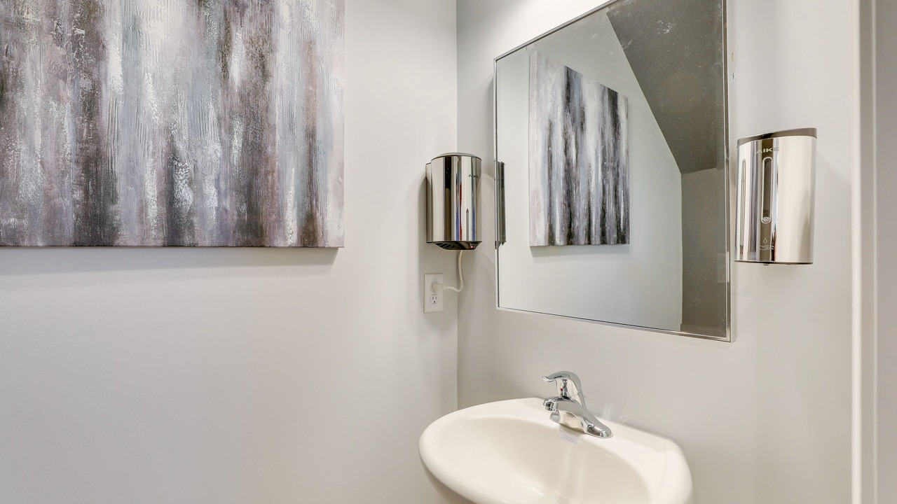 Photo of Bathroom in Elliott