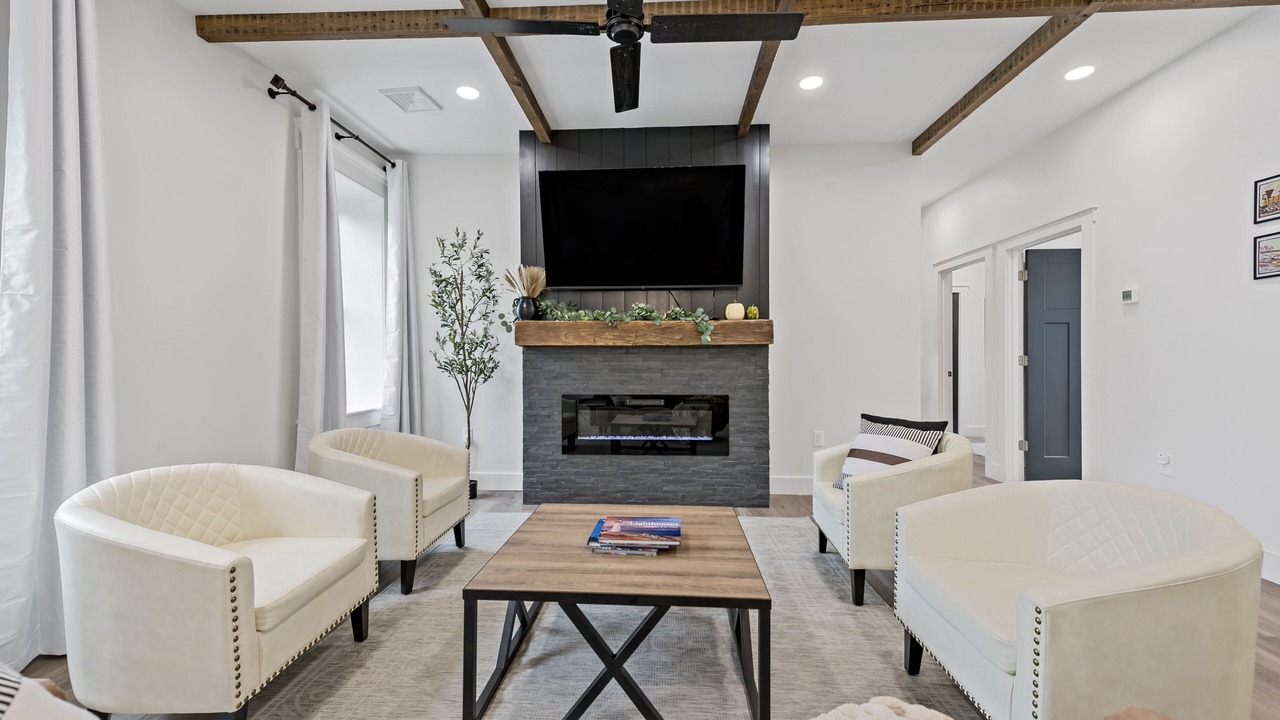 Photo of Livingroom in Port Clinton