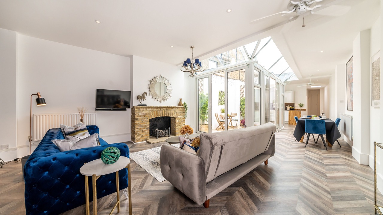 Photo of Livingroom in Earl's Court