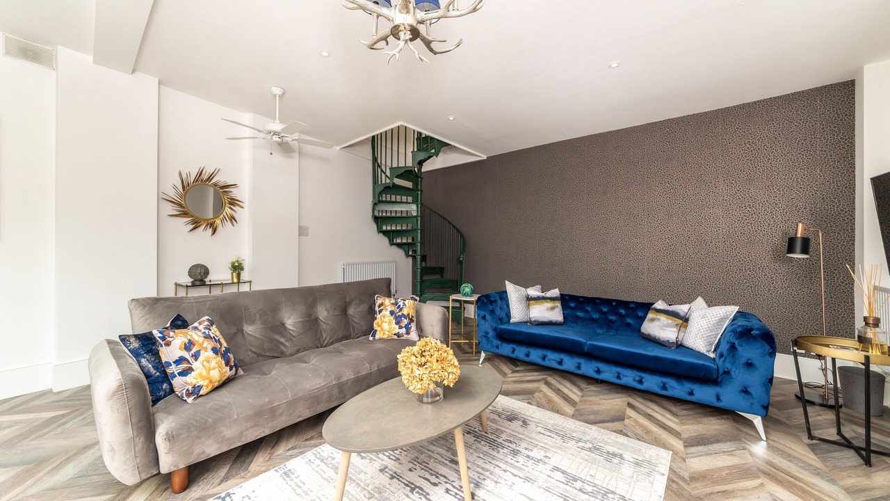 Photo of Livingroom in Earl's Court