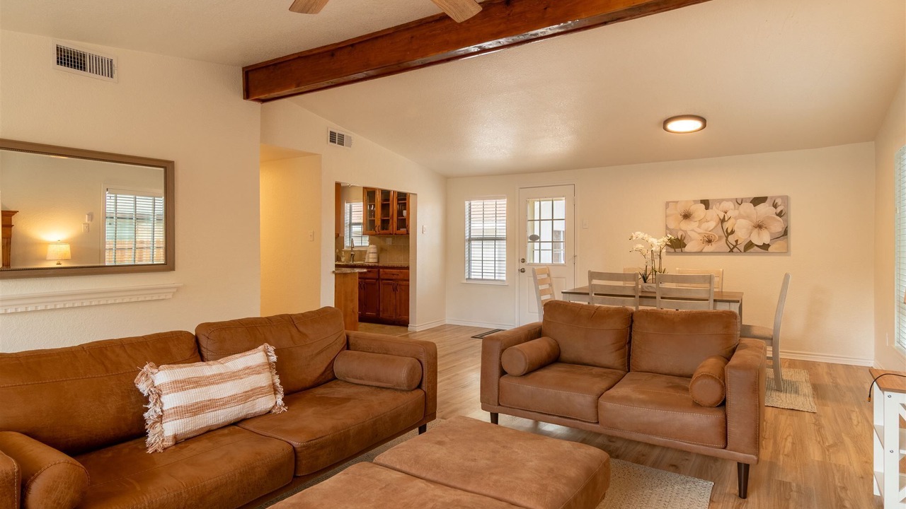 Photo of Livingroom in Flower Mound