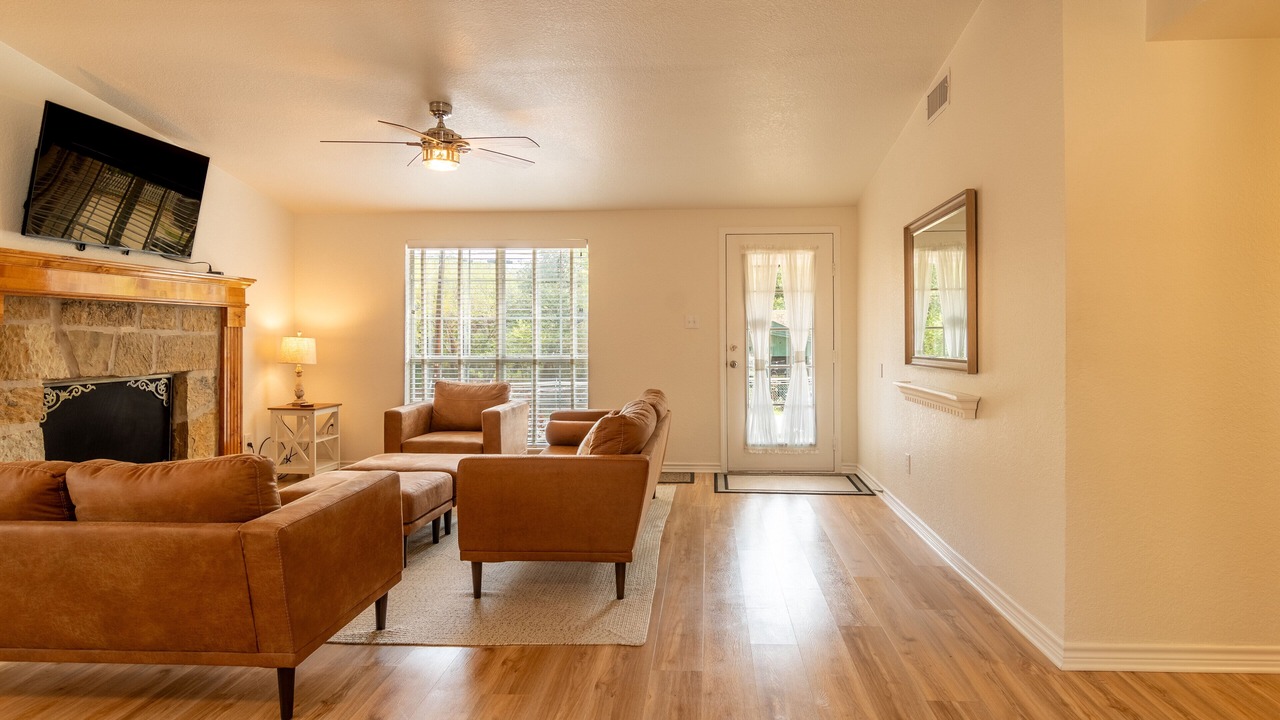 Photo of Livingroom in Flower Mound