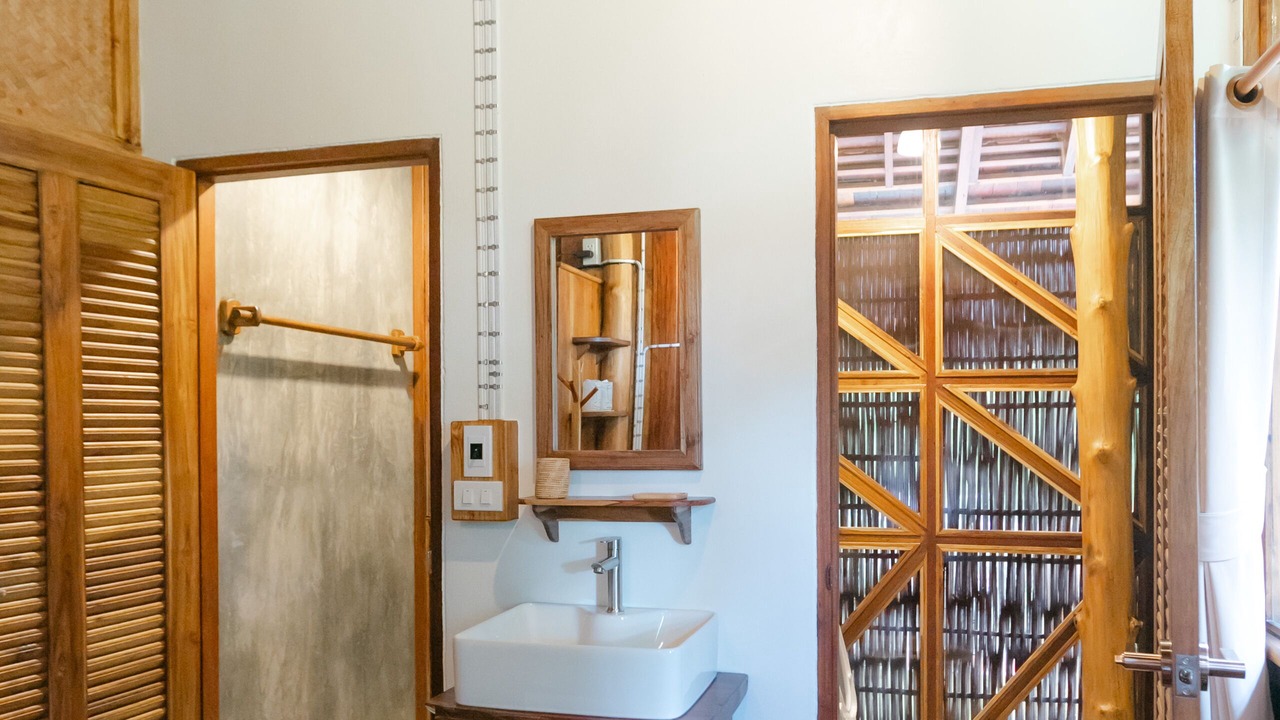 Photo of Bathroom in Pua