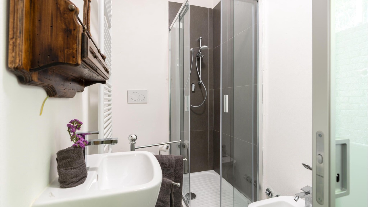Photo of Bathroom in Calci