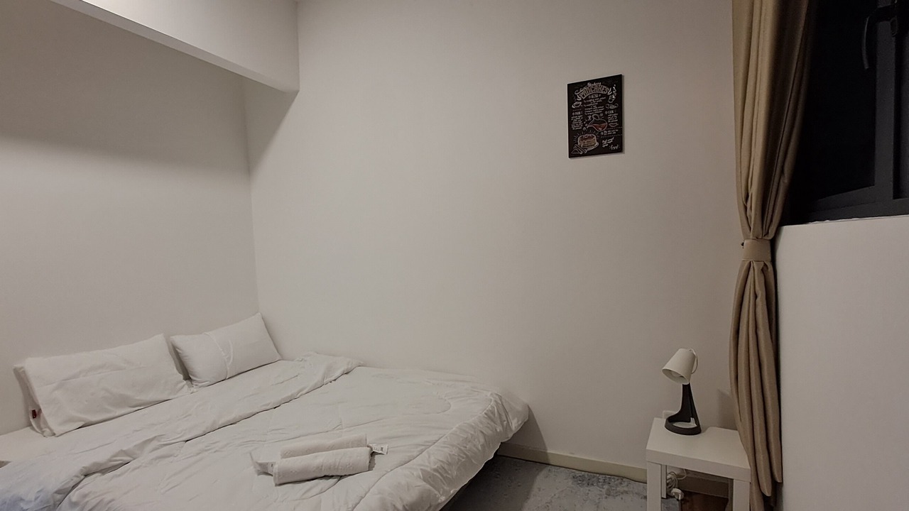 Photo of Bedroom in Maluri