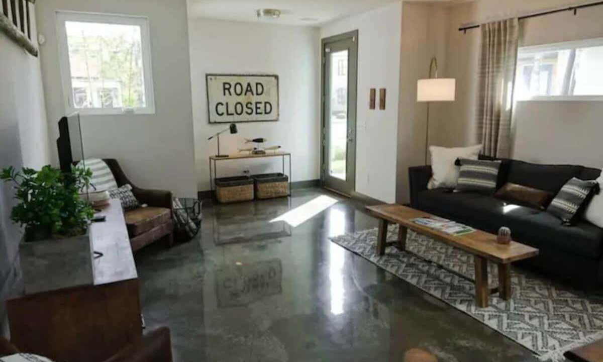 Photo of Livingroom in Chestnut Hill