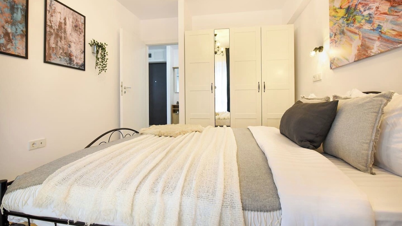 Photo of Bedroom in Sector 2