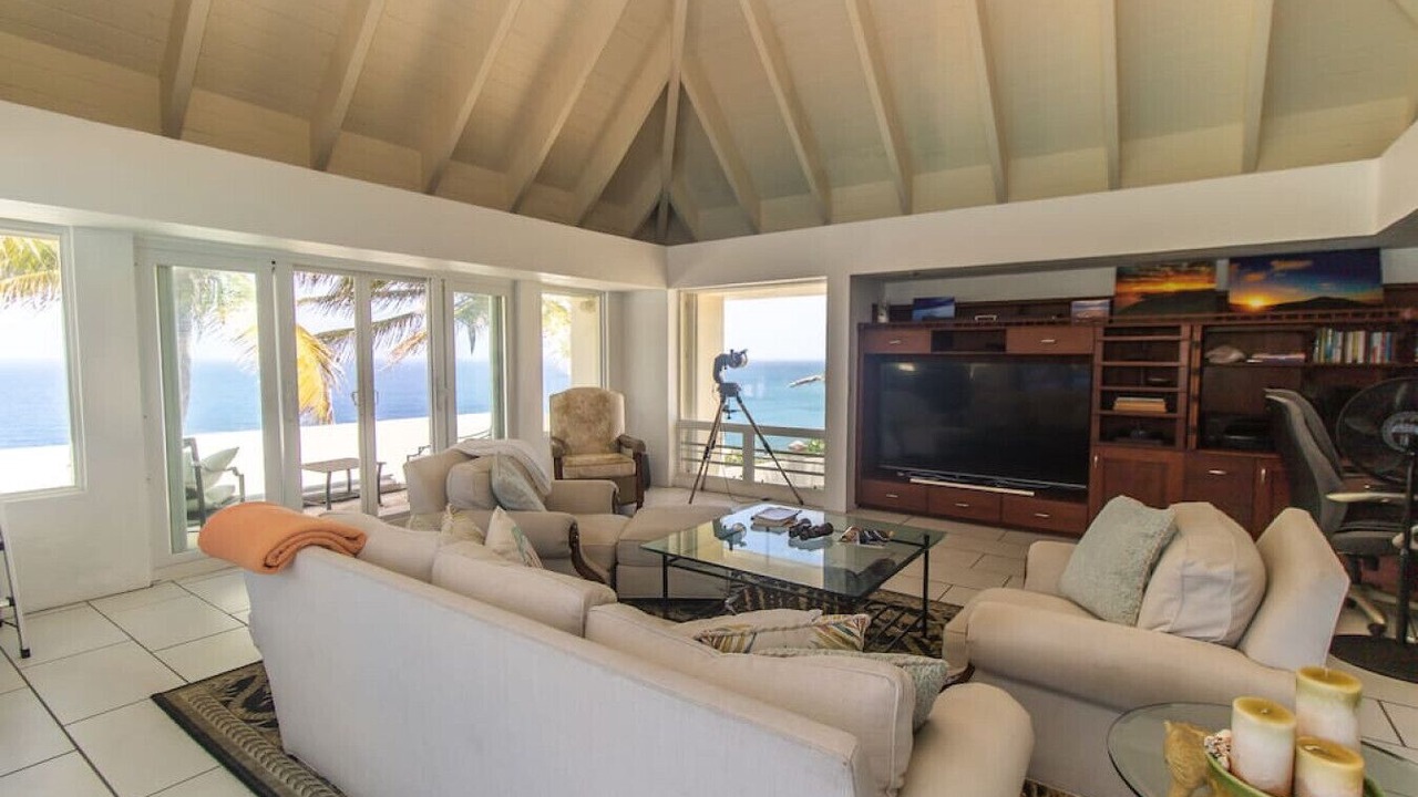 Photo of Livingroom in Cane Bay
